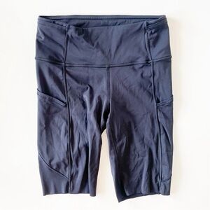Lululemon Biker Shorts with pockets size 6